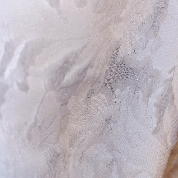 NWT- LC Lauren Conrad PLUS Ruffled Squared Swing Tank Top - Picture 4 of 4